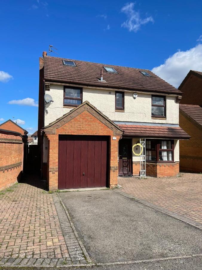 Large, Quiet, Sleeps 16, 4 Bathrooms, Parking, Leicester Exteriér fotografie