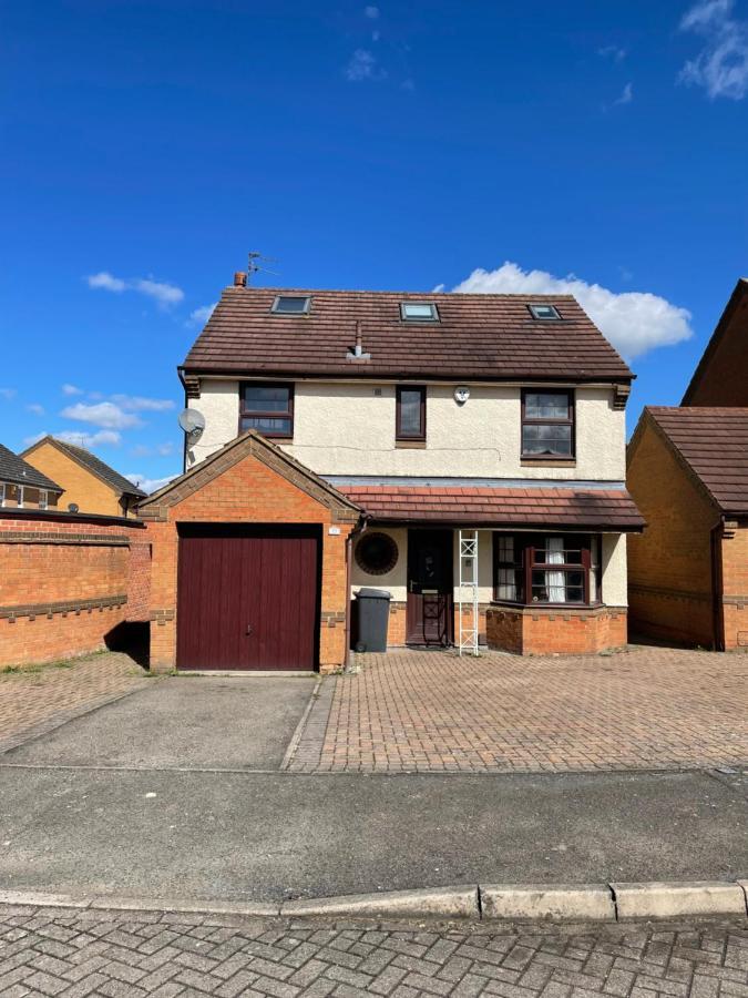 Large, Quiet, Sleeps 16, 4 Bathrooms, Parking, Leicester Exteriér fotografie