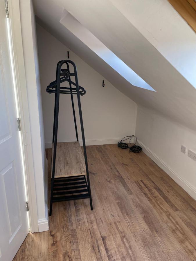 Large, Quiet, Sleeps 16, 4 Bathrooms, Parking, Leicester Exteriér fotografie