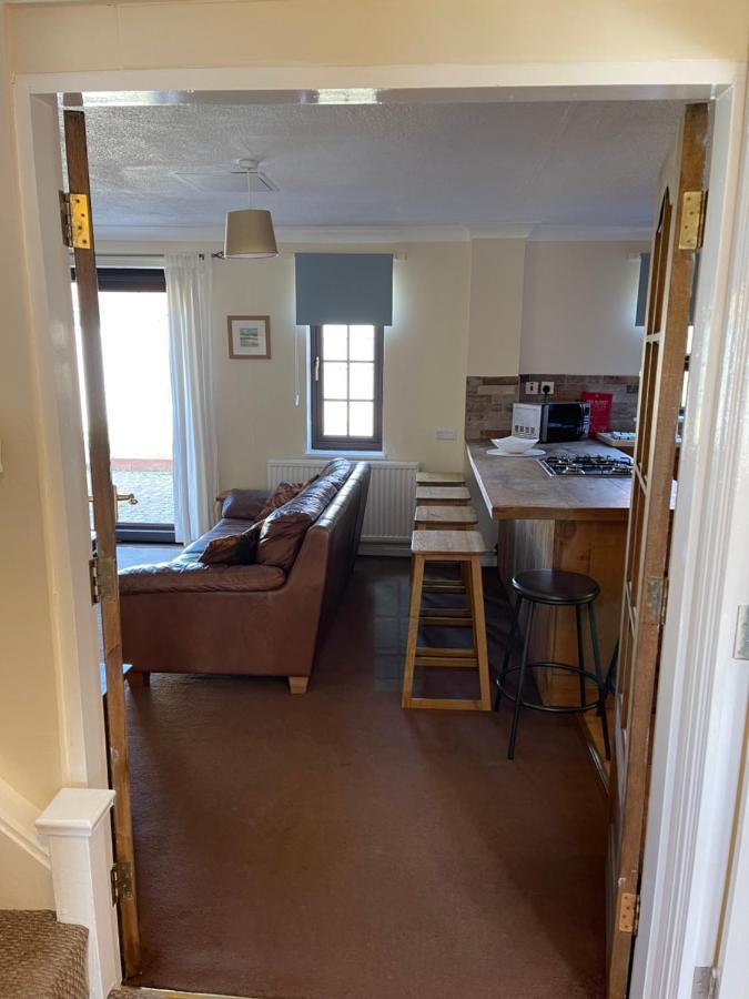 Large, Quiet, Sleeps 16, 4 Bathrooms, Parking, Leicester Exteriér fotografie