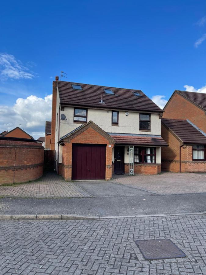 Large, Quiet, Sleeps 16, 4 Bathrooms, Parking, Leicester Exteriér fotografie