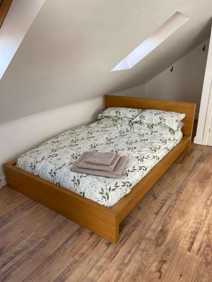 Large, Quiet, Sleeps 16, 4 Bathrooms, Parking, Leicester Exteriér fotografie